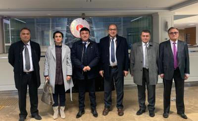 Bugün Yapı İşleri Genel Müdürü Sayın Banu ASLAN ile yaptığımız toplantıya Genel Müdür Yardımcımız sayın İsmail Tuna CEBECİOĞLU, Laboratuvar Daire Başkanı sayın İrşade AYDOĞDU ve Yapı Denetim Daire Başkanı Sayın A. Tuna ACAR ile birlikte Yapı Denetim v